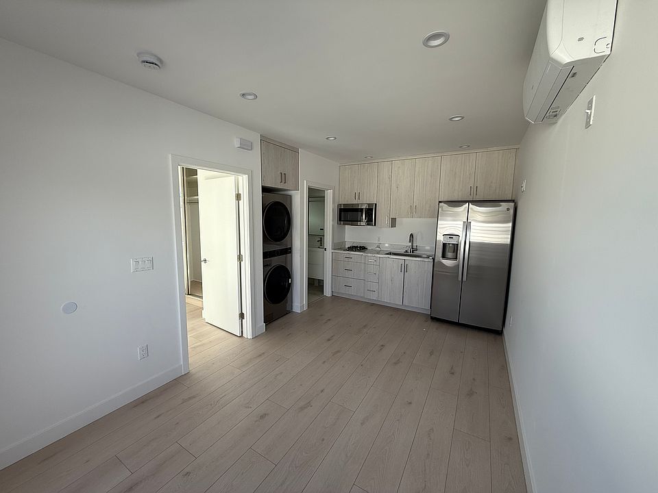 1st image of 8217 Yarmouth Ave #1