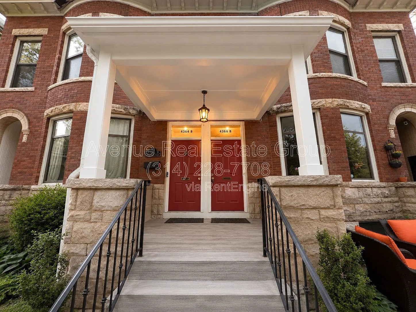 2 bed, 1.5 bath, 1134 sqft, $1,895 — Photo 3