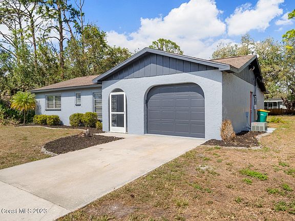 3rd image of 20426 Emerald Ave