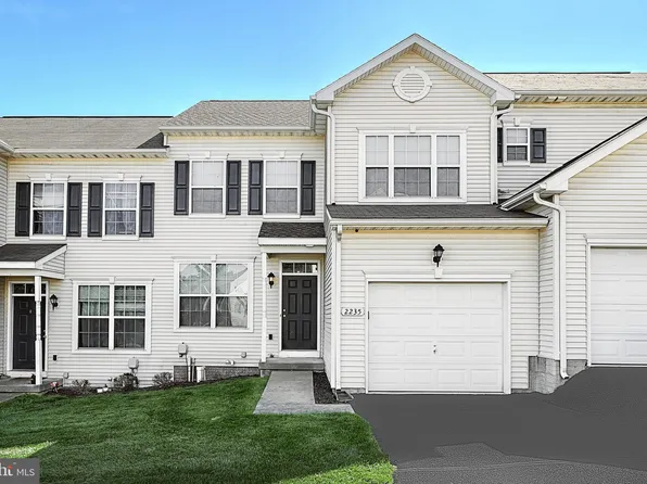 2235 Live Oak Ln #2235, York, PA 17406