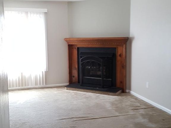3rd image of 824 W Ocean View Ave APT I