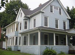 155 Oak St, Holyoke, MA 01040