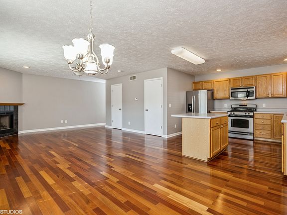 2nd image of 2723 Gill St #0