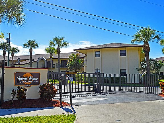2nd image of 2050 Oleander Blvd APT 10-109