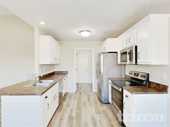 5th image of 141 Buttermere Dr