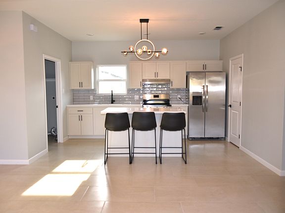 4th image of 5616 Encanto Dr