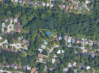 3941 Madeline Dr, Saint Louis, MO 63114