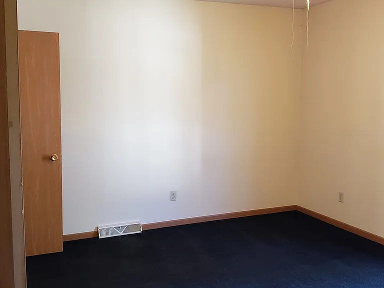 718 Washington St — Photo 14