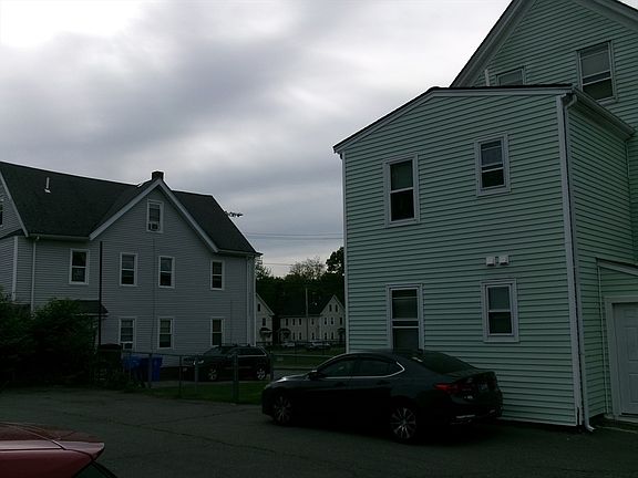 5th image of 46 Adams St