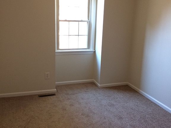 5th image of 394 Circuit Ln Unit A