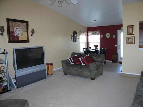 3rd image of 15616 Lily Garden Ln