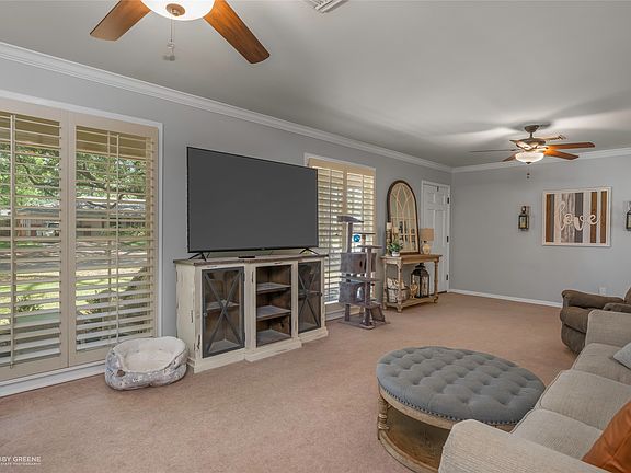 2nd image of 501 Levin Ln