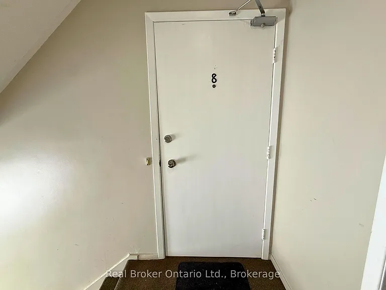 301 West St N #8 — Photo 2
