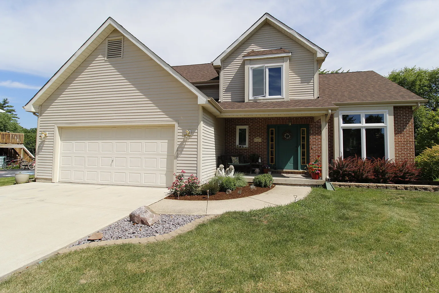 2404 Carmen Ct photo 1