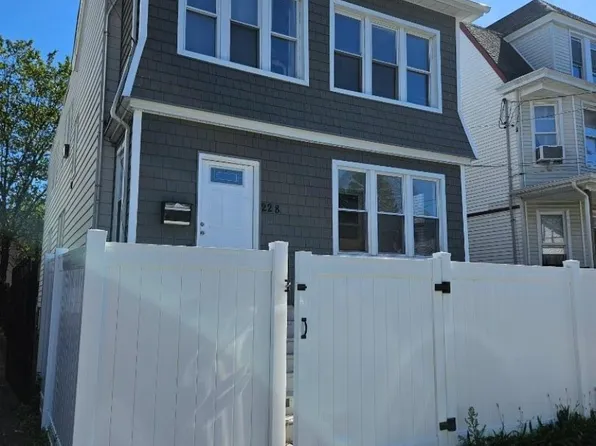 228 W End Ave, Newark, NJ 07106