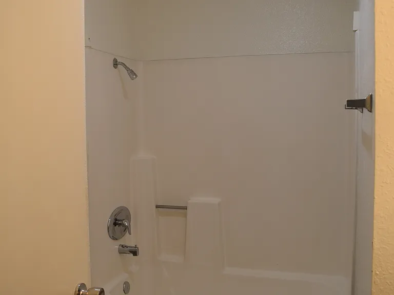 210 W Vermont Ave #107 — Photo 7