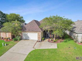 12318 River Highlands Dr, Saint Amant, LA 70774