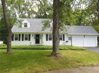 211 Imperial Cir, Rochester, NY 14617