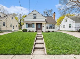 1447 Powers Ave NW, Grand Rapids, MI 49504