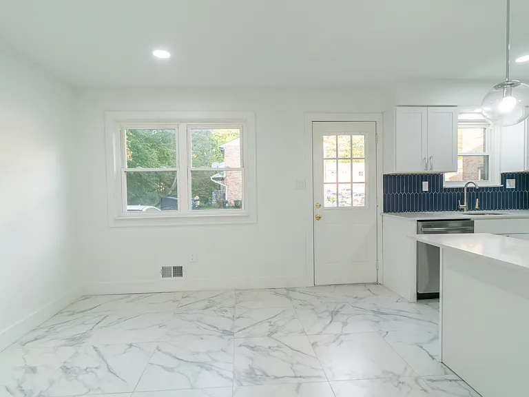 520 Adams Ln #2 — Photo 17