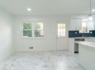 501 Adams Ln, North Brunswick, NJ 08902