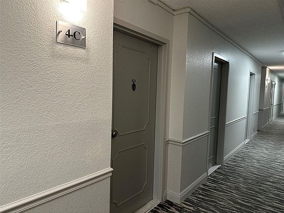 3rd image of 336 N BIRCH Road #4C
