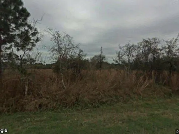 237 De Vaca Dr, Rockport, TX 78382