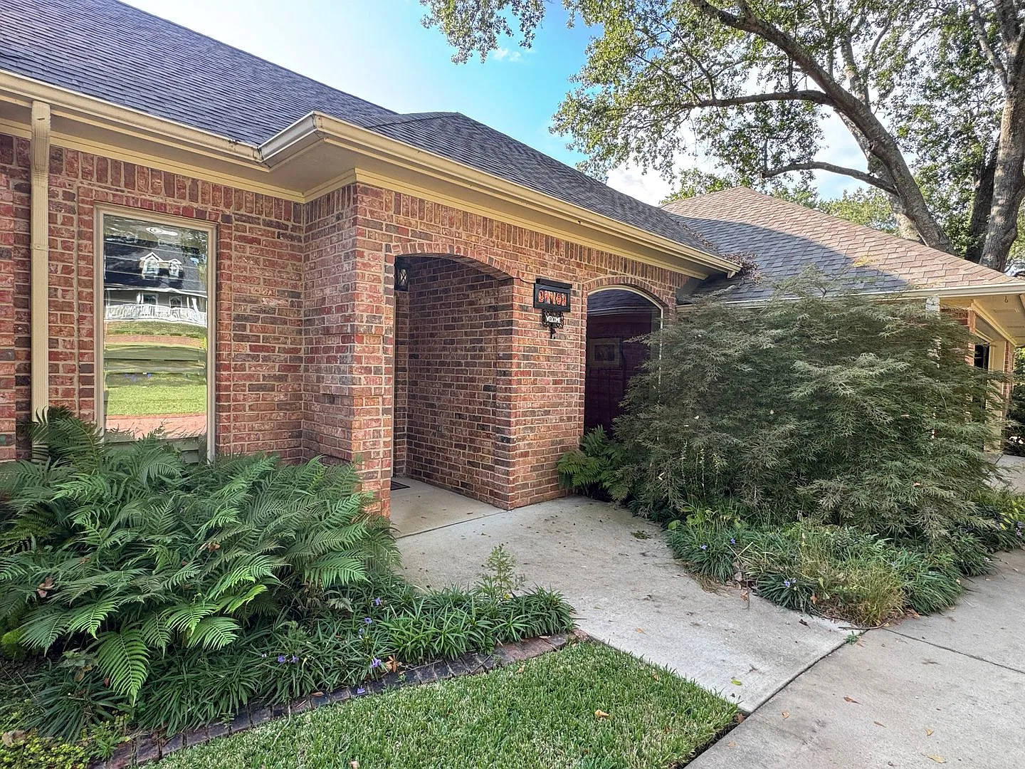 21184 Bay View Dr — Photo 4