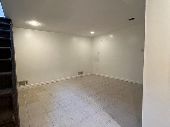 2nd image of 122 Shiloh St Floor 1