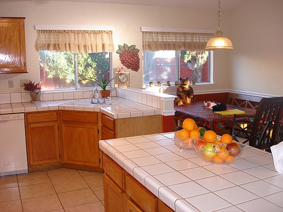 5th image of 12 Briar Creek Ct