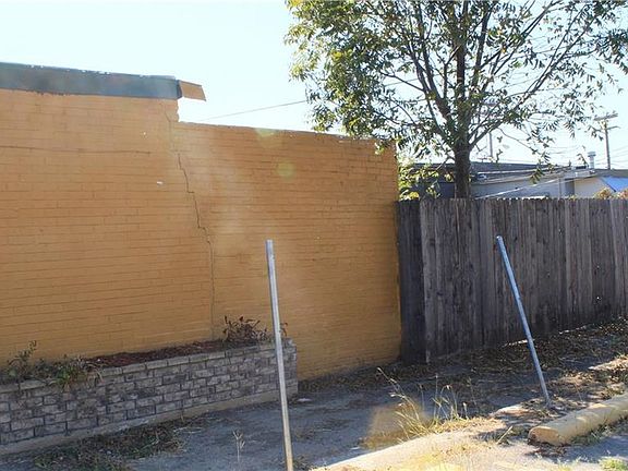 3rd image of 508 Hall Ave