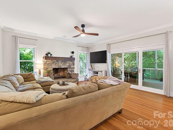 3rd image of 1819 Kilmonack Ln
