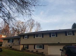 1040 Belhaven Dr, Russell, KY 41169