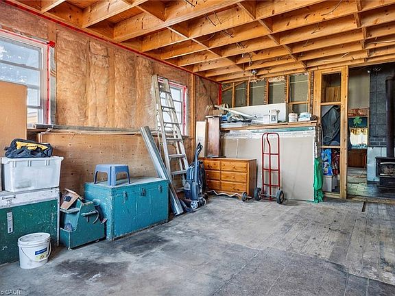 4th image of 35 Ann St