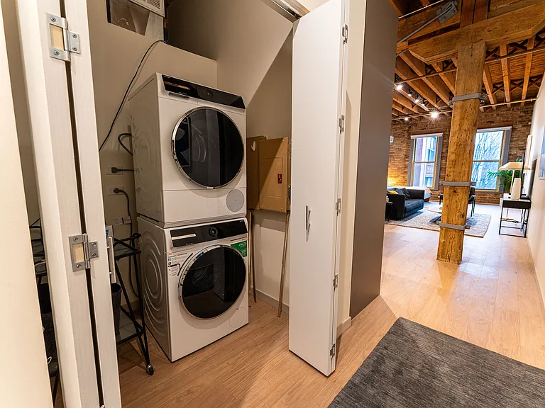 Cobbler Square Lofts — Photo 42