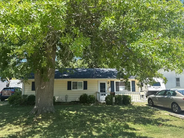 7519 Holly Dr, Mentor On The Lake, OH 44060
