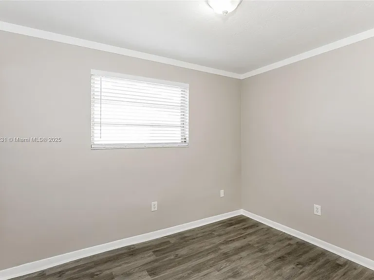 381 NE 164th St — Photo 13