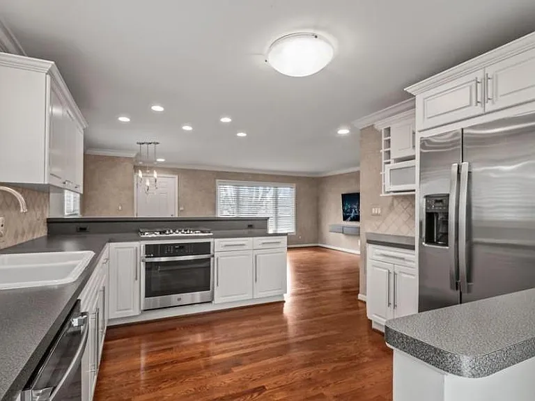290 Winry Dr — Photo 13