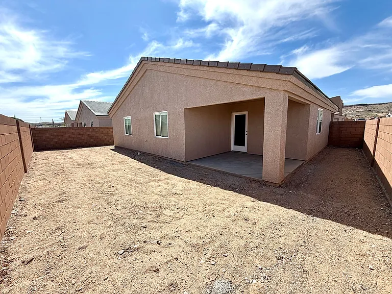 732 Vista Grande Dr — Photo 35