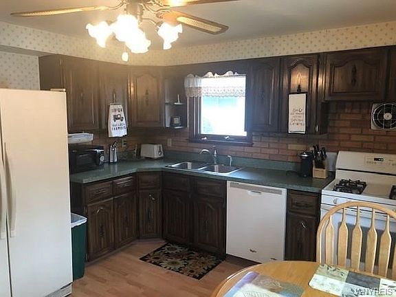 5th image of 119 Colden Ct