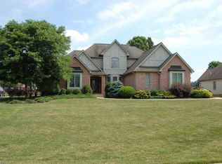 1635 Gully Top Ln, Canfield, OH 44406