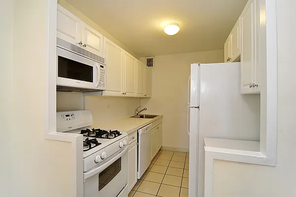 Sold by Corcoran | media 13