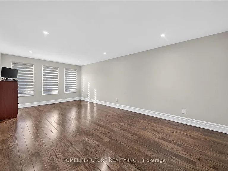 37 Elson St #UPPER — Photo 22