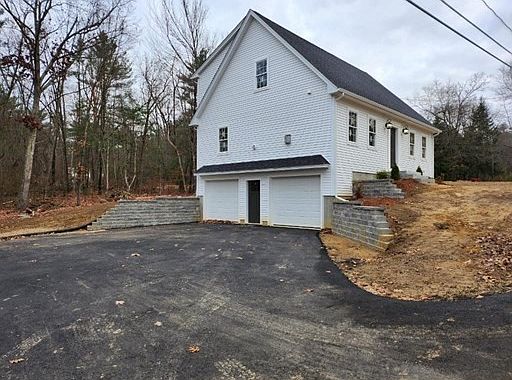 1st image of 28 Lakeview Dr