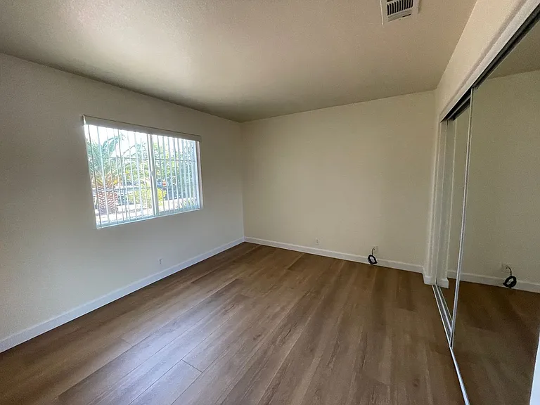 21256 Vidal Ct — Photo 28
