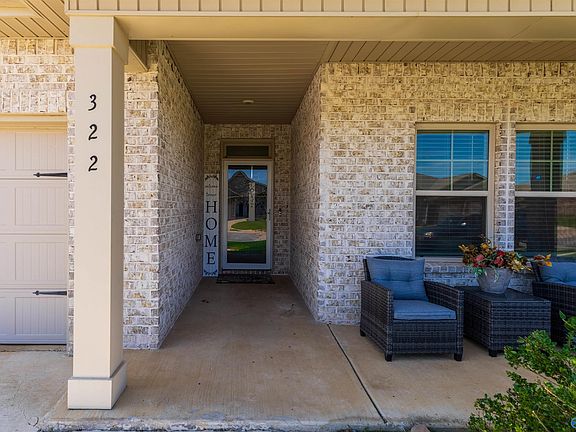 3rd image of 322 Jackson Point Cir