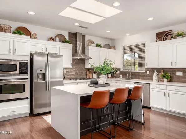 20754 N CANYON WHISPER Drive, Surprise, AZ 85387