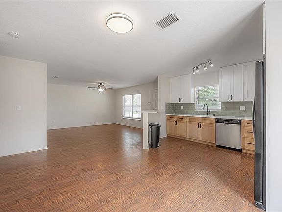 5th image of 2701 1/2 W Arch St