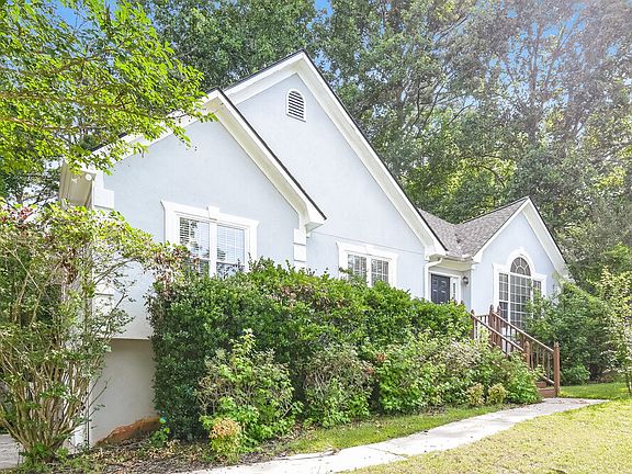 4th image of 2054 Spicers Ln