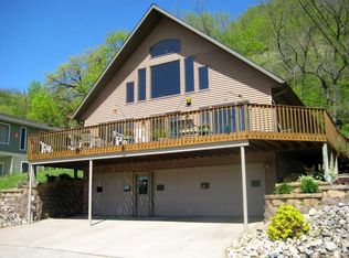 540 Wall St, Lansing, IA 52151
